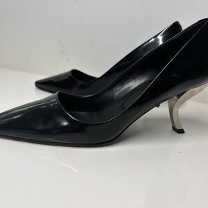 Roger Vivier Elegant Black Women's Heels